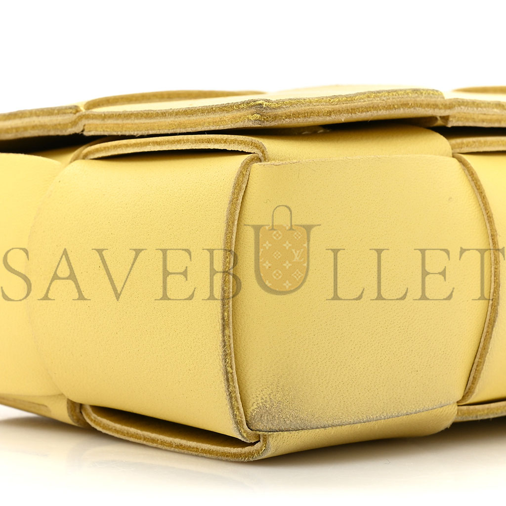 BOTTEGA VENETA NAPPA MAXI INTRECCIO THE BELT CASSETTE BAG BUTTER (18*11*5cm) BOTTEGA VENETA NAPPA MAXI INTRECCIO THE BELT CASSETTE BAG BUTTER (18*11*5cm)