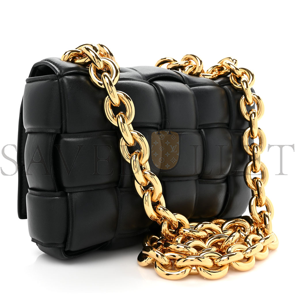 BOTTEGA VENETA LAMBSKIN MAXI INTRECCIATO PADDED CHAIN CASSETTE CROSSBODY BAG BLACK (25*15*8cm) BOTTEGA VENETA LAMBSKIN MAXI INTRECCIATO PADDED CHAIN CASSETTE CROSSBODY BAG BLACK (25*15*8cm)