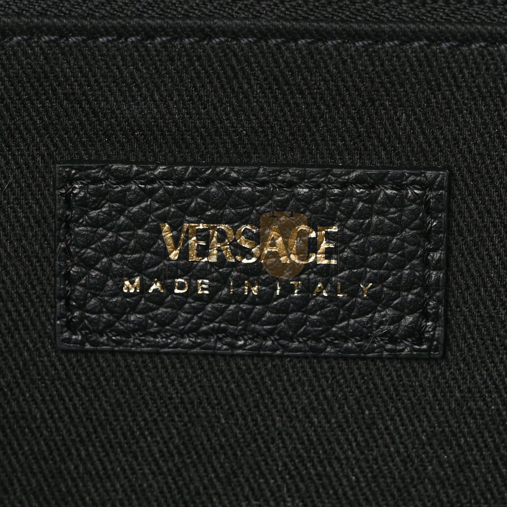 VERSACE GRAINED CALFSKIN VIRTUS WALLET ON CHAIN BLACK (18*11*4cm) VERSACE GRAINED CALFSKIN VIRTUS WALLET ON CHAIN BLACK (18*11*4cm)
