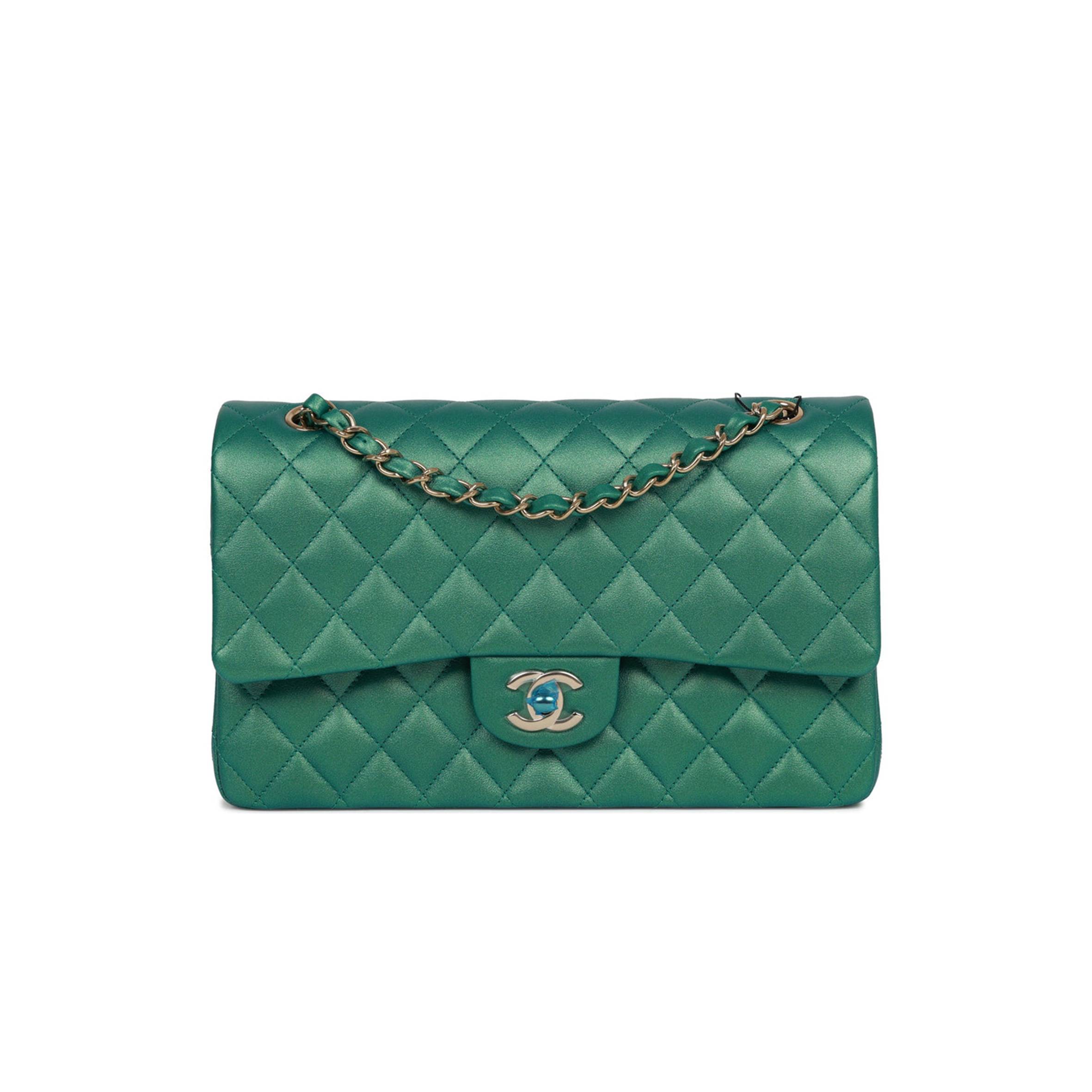 CHANEL MEDIUM CLASSIC DOUBLE FLAP BAG GREEN IRIDESCENT LAMBSKIN LIGHT GOLD HARDWARE (25*15*7cm) CHANEL MEDIUM CLASSIC DOUBLE FLAP BAG GREEN IRIDESCENT LAMBSKIN LIGHT GOLD HARDWARE (25*15*7cm)