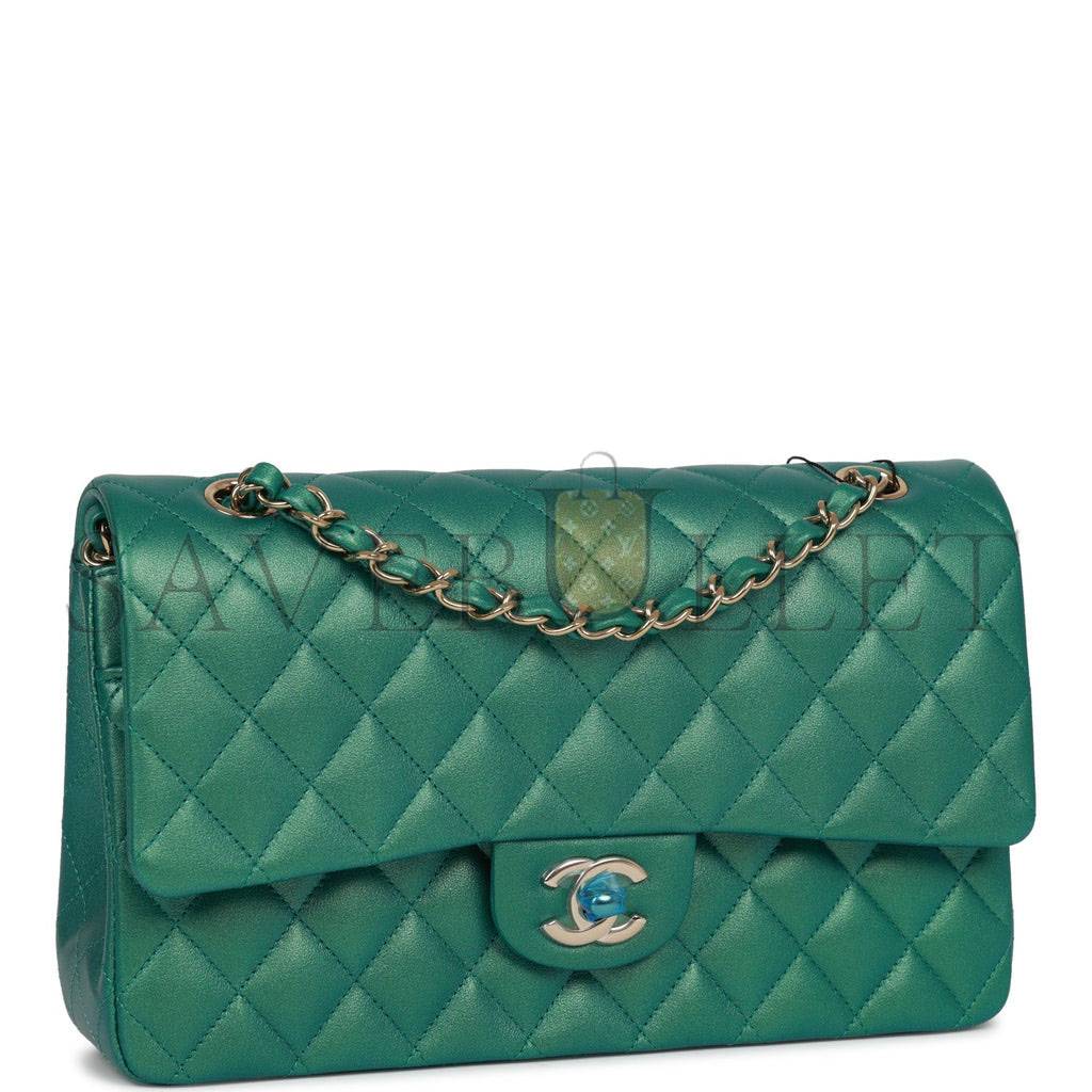 CHANEL MEDIUM CLASSIC DOUBLE FLAP BAG GREEN IRIDESCENT LAMBSKIN LIGHT GOLD HARDWARE (25*15*7cm) CHANEL MEDIUM CLASSIC DOUBLE FLAP BAG GREEN IRIDESCENT LAMBSKIN LIGHT GOLD HARDWARE (25*15*7cm)