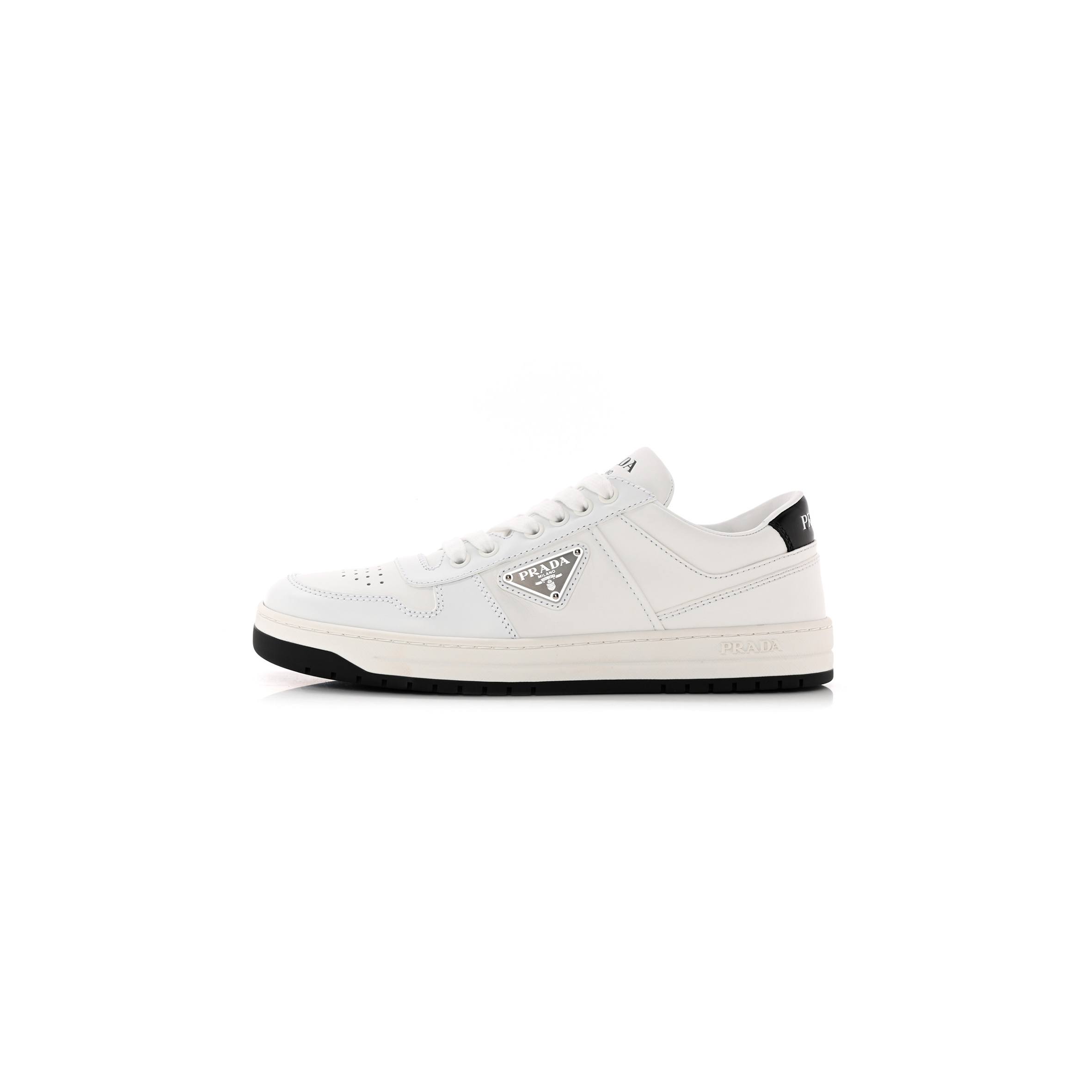 PRADA VITELLO ROIS METAL TRIANGLE LOGO WOMENS DOWNTOWN LOW TOP 30MM SNEAKERS 39.5 WHITE BLACK PRADA VITELLO ROIS METAL TRIANGLE LOGO WOMENS DOWNTOWN LOW TOP 30MM SNEAKERS 39.5 WHITE BLACK