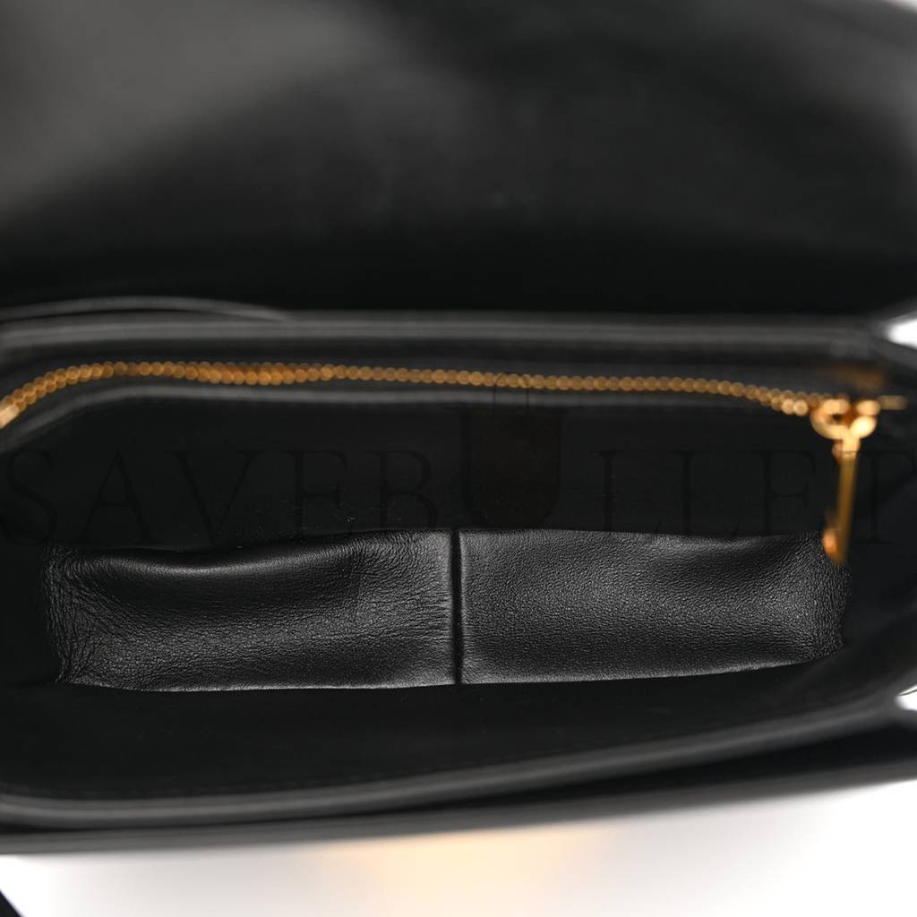 CELINE SHINY CALFSKIN TEEN TRIOMPHE BLACK (18*14*6cm) CELINE SHINY CALFSKIN TEEN TRIOMPHE BLACK (18*14*6cm)
