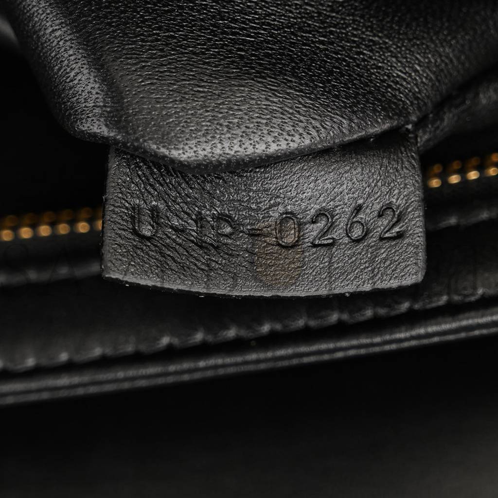 CELINE SHINY CALFSKIN TEEN TRIOMPHE BLACK (18*14*6cm) CELINE SHINY CALFSKIN TEEN TRIOMPHE BLACK (18*14*6cm)
